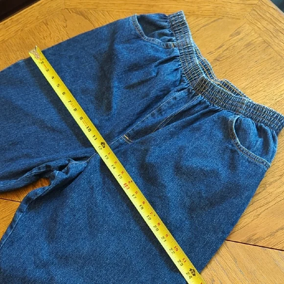 Chic Women's 18 Petite Relaxed Fit Denim Jeans - Picture 9 of 9